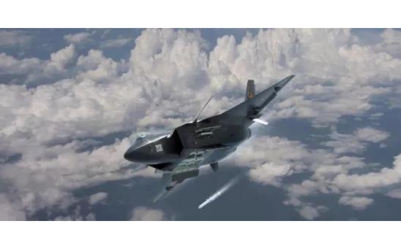 出道即王者，“攻擊11”無人機隱身接近完美，殲20的黃金搭檔！
