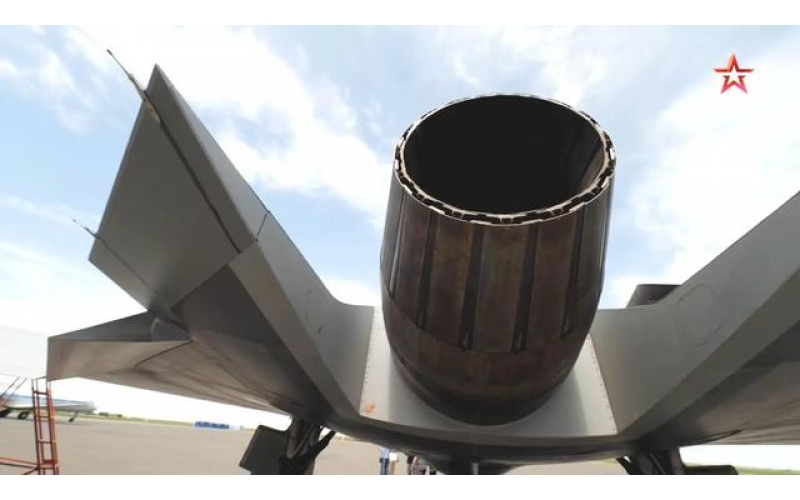 俄“獵人”隱形無人機大量細節曝光，美媒：發動機尾噴管太“暴露”